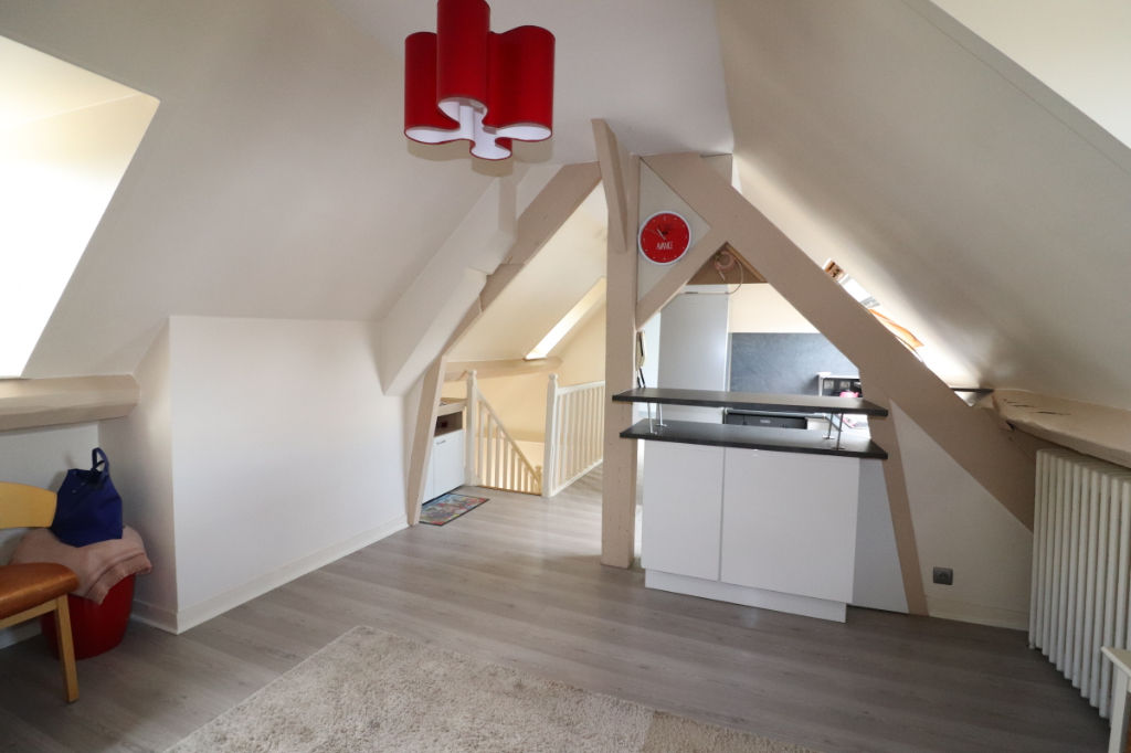 DUPLEX DE CHARME + 1 place de parking - 2 pièces Centre Verneuil