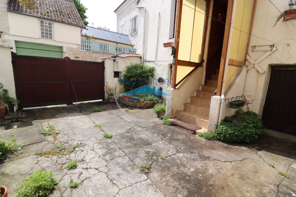 ANCIEN CORPS DE FERME à Vernouillet Centre