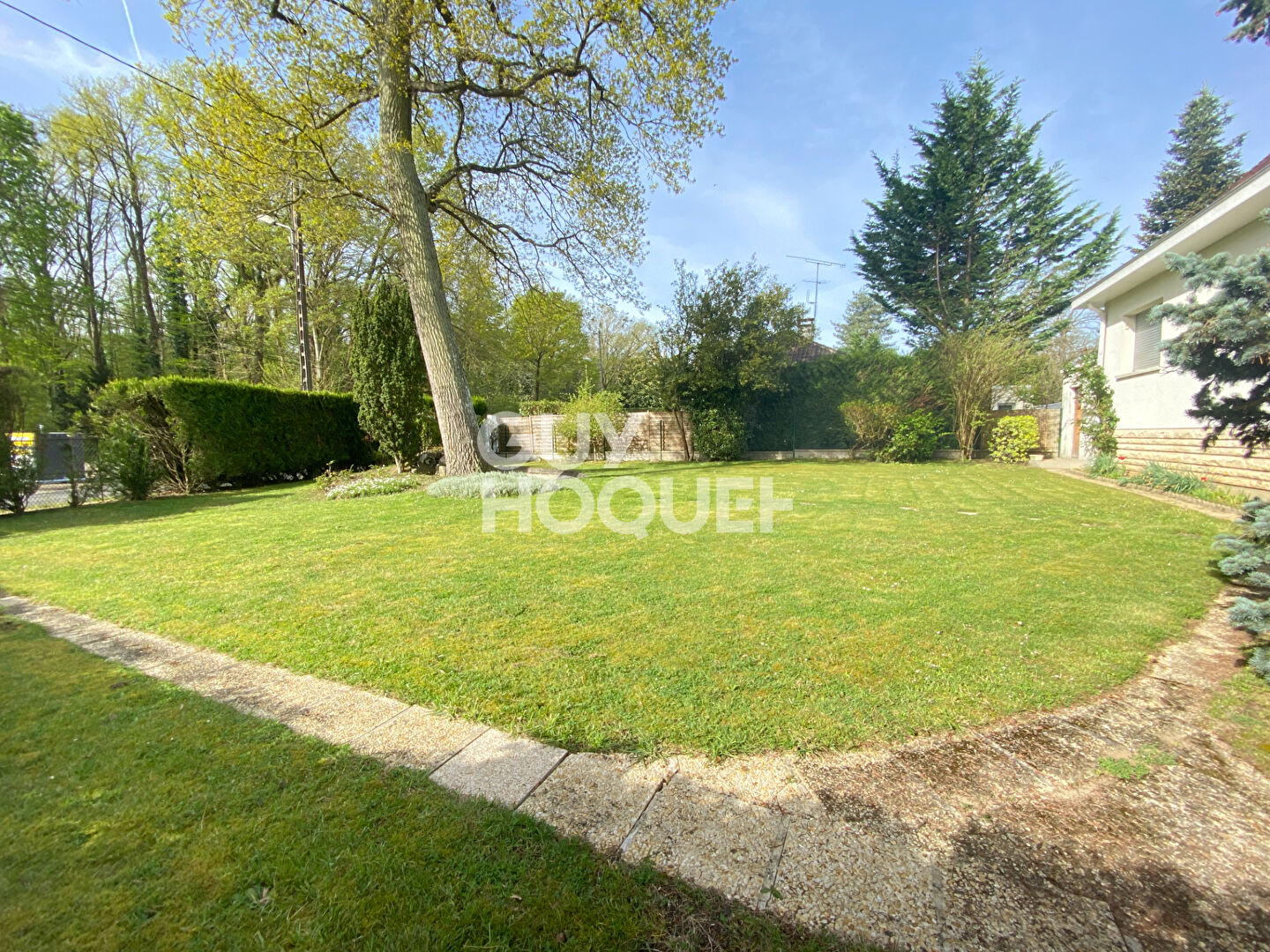 Très belle bâtisse -Verneuil Sur Seine 5 pièce(s) 140 m2+  100m2