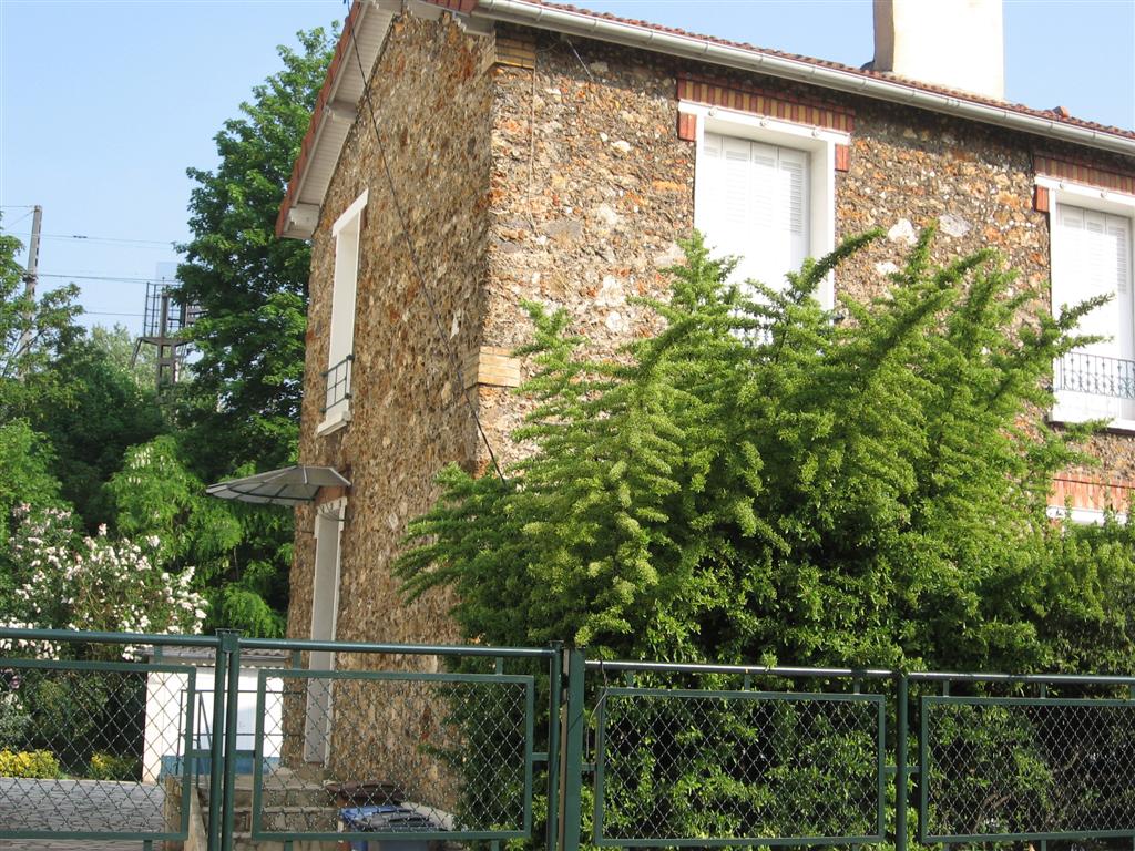 CHARMANTE MAISON DS QUARTIER DE PORCHEFONTAINE 