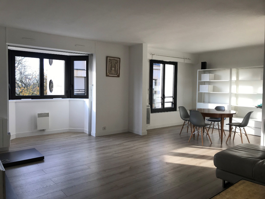 Appartement dans un écrin de verdure à Versailles 4 pièces 93 m²  2 parkings