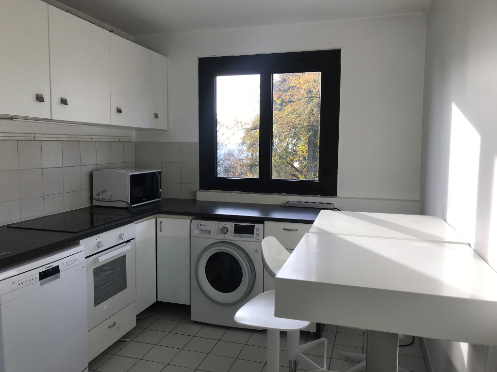 Appartement dans un écrin de verdure à Versailles 4 pièces 93 m²  2 parkings