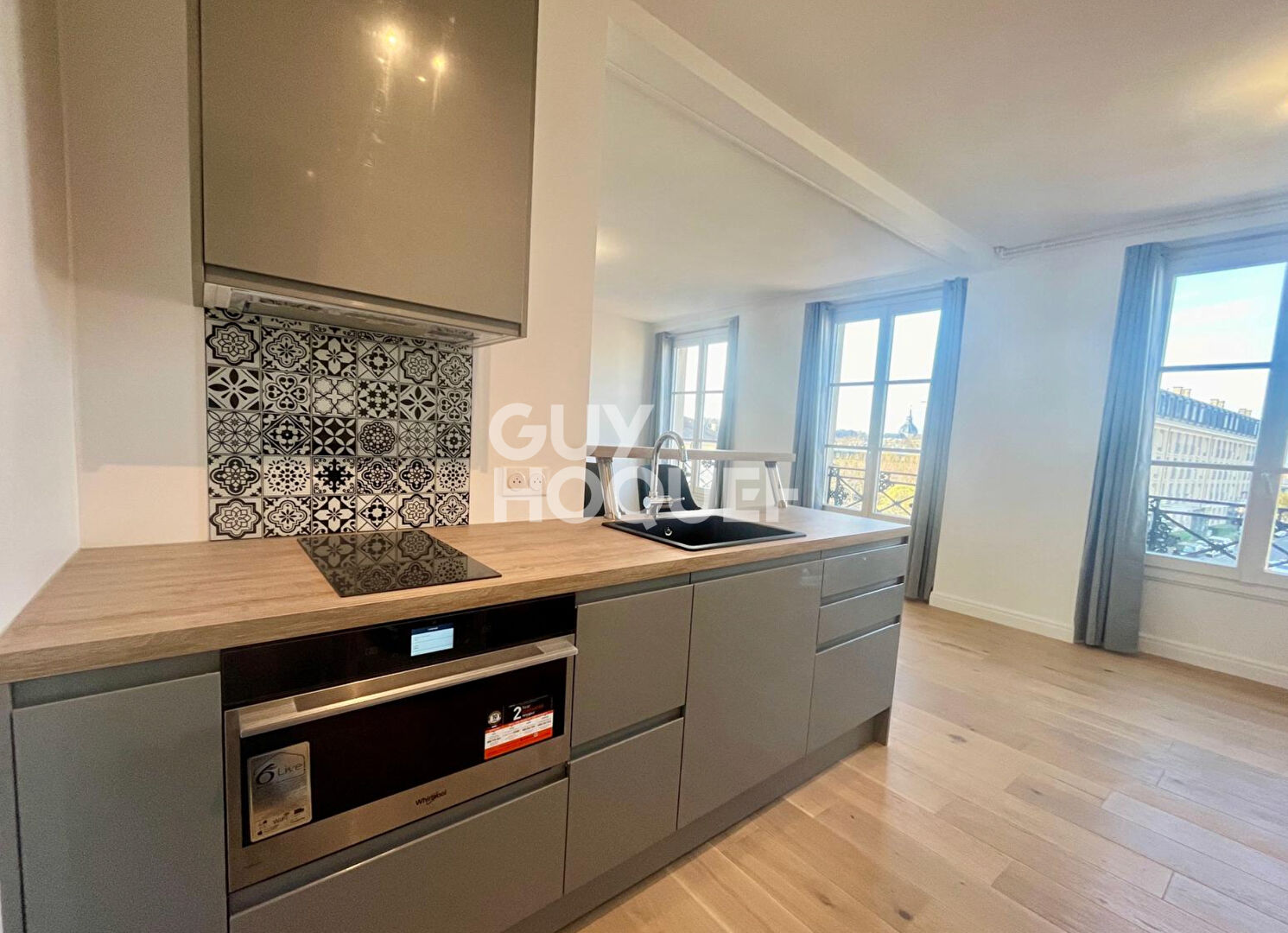 Studio refait à neuf, lumineux et calme  Versailles