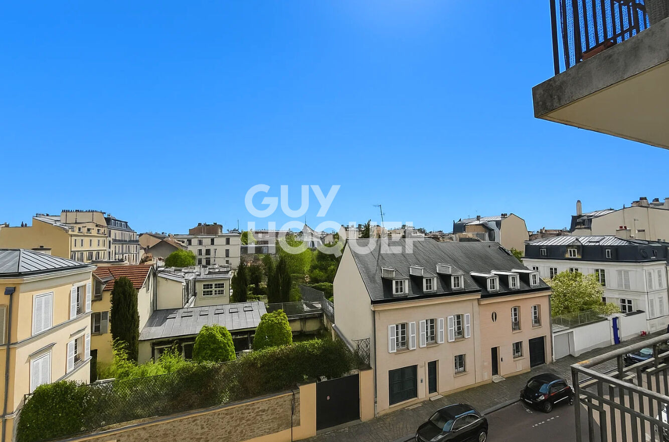 Appartement Versailles 5 pièce(s) 135.72 m2 avec balcon