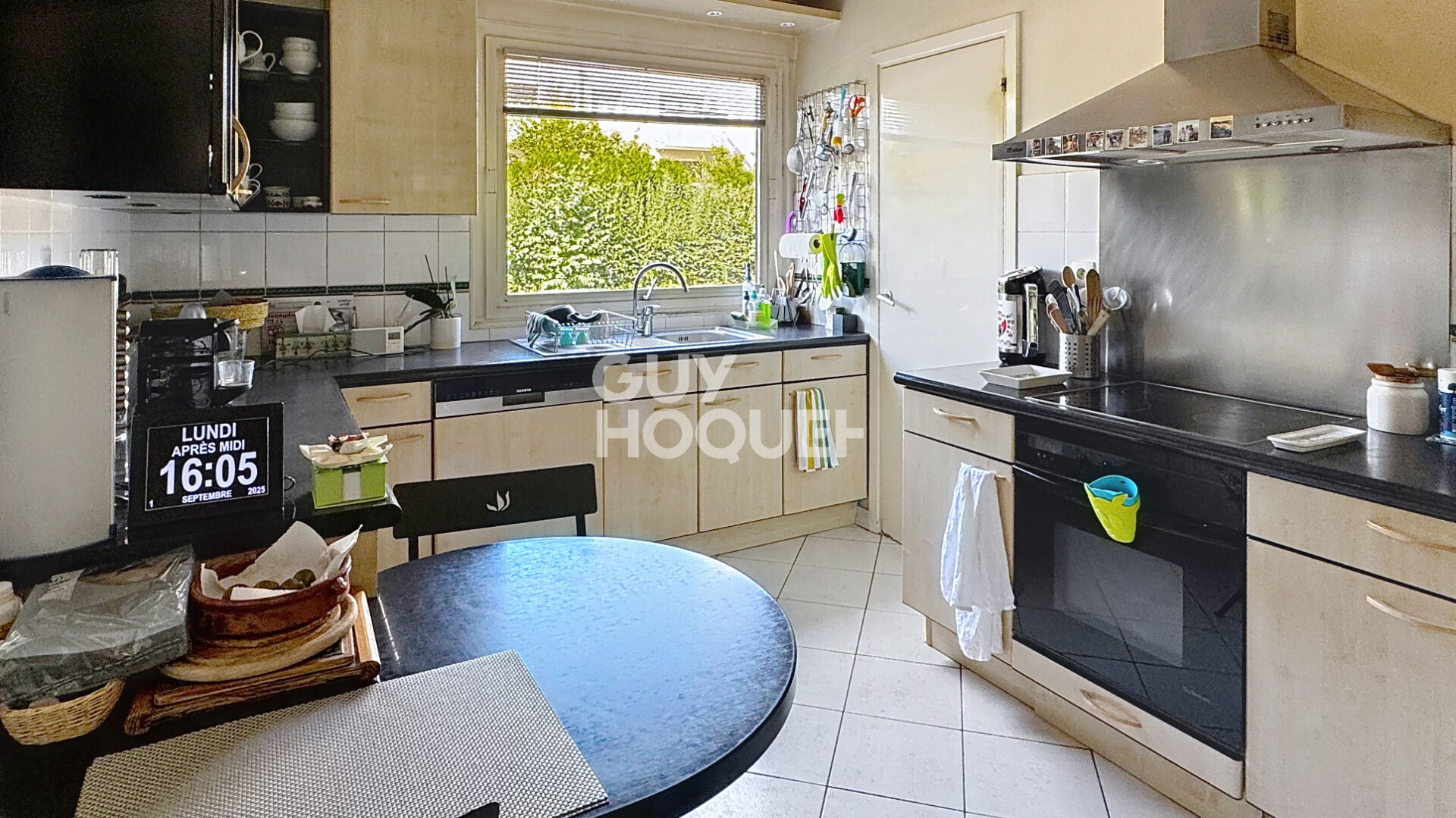 À VENDRE  Appartement familial 6 pièces - Résidence calme et sécurisée