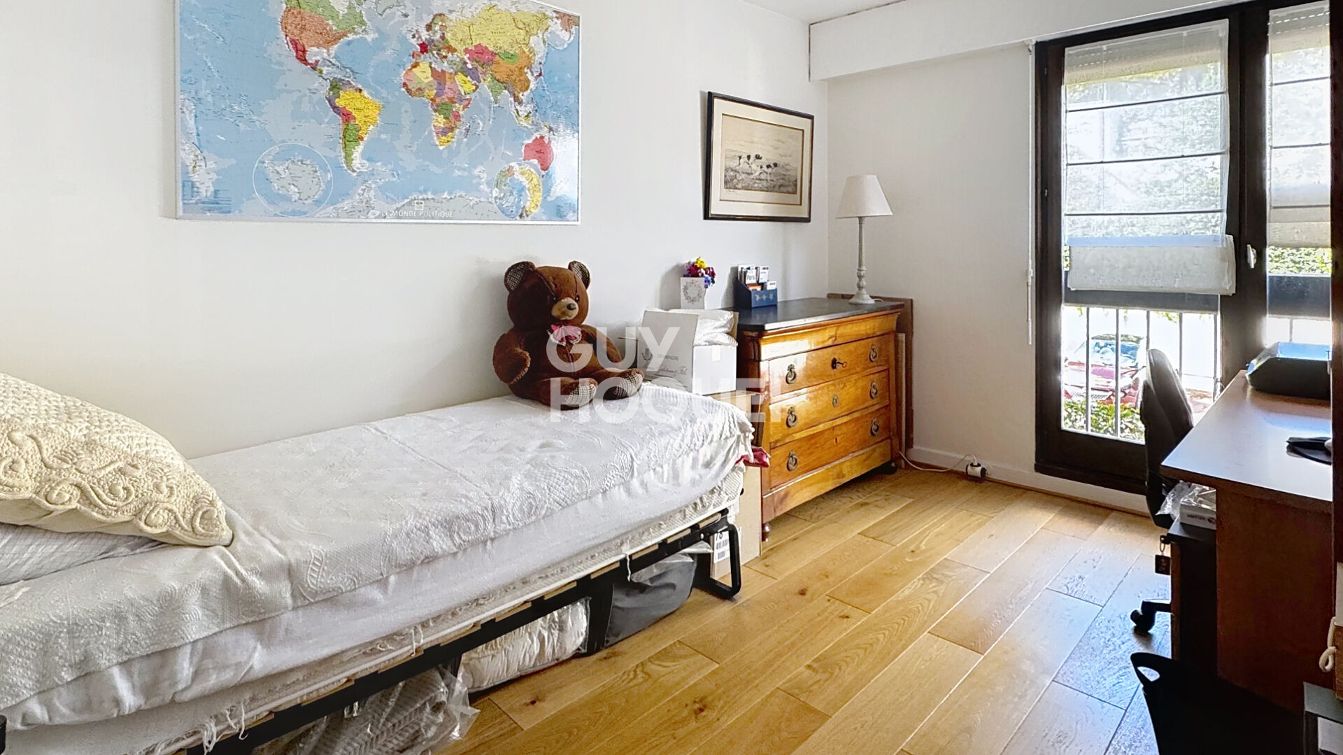 À VENDRE  Appartement familial 6 pièces - Résidence calme et sécurisée