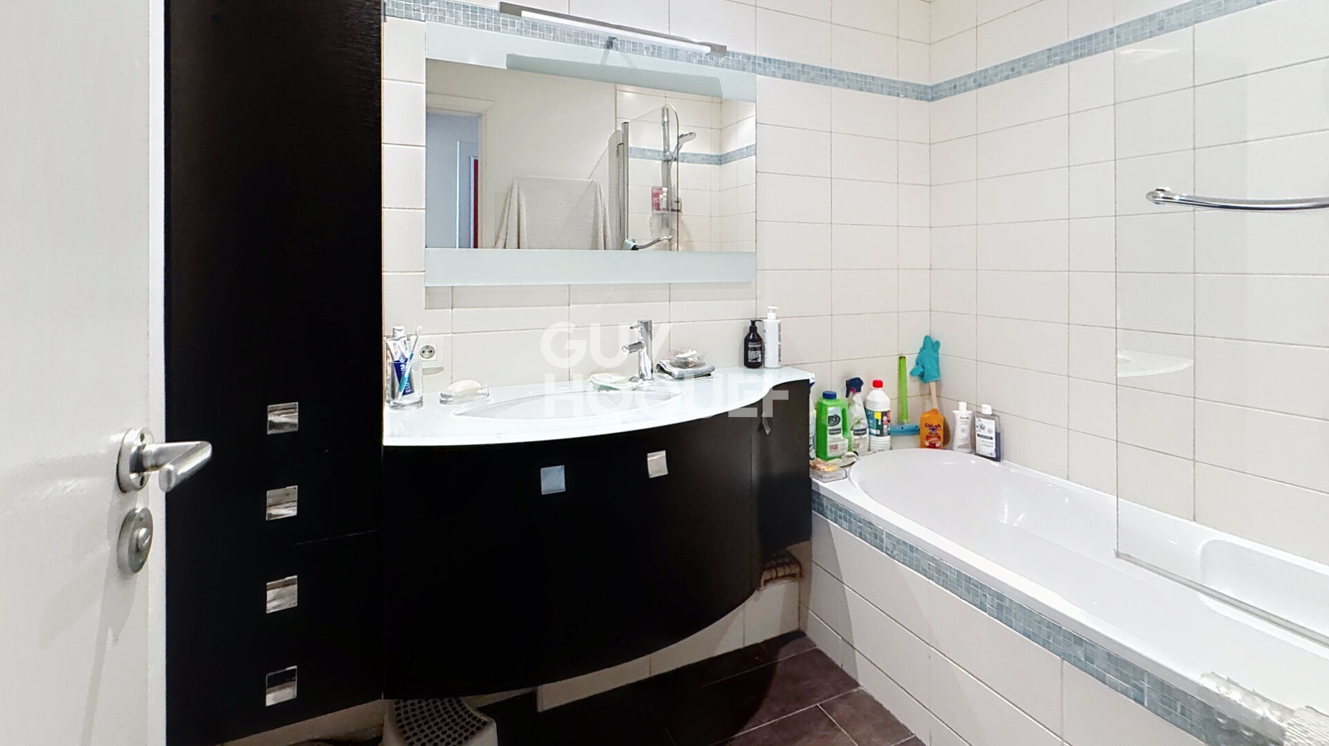 À VENDRE  Appartement familial 6 pièces - Résidence calme et sécurisée