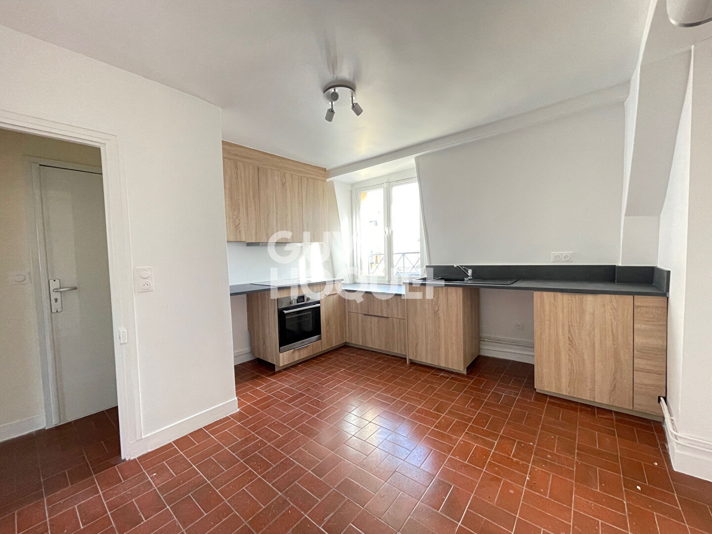 Appartement  3 P de charme sous les toits Notre-Dame