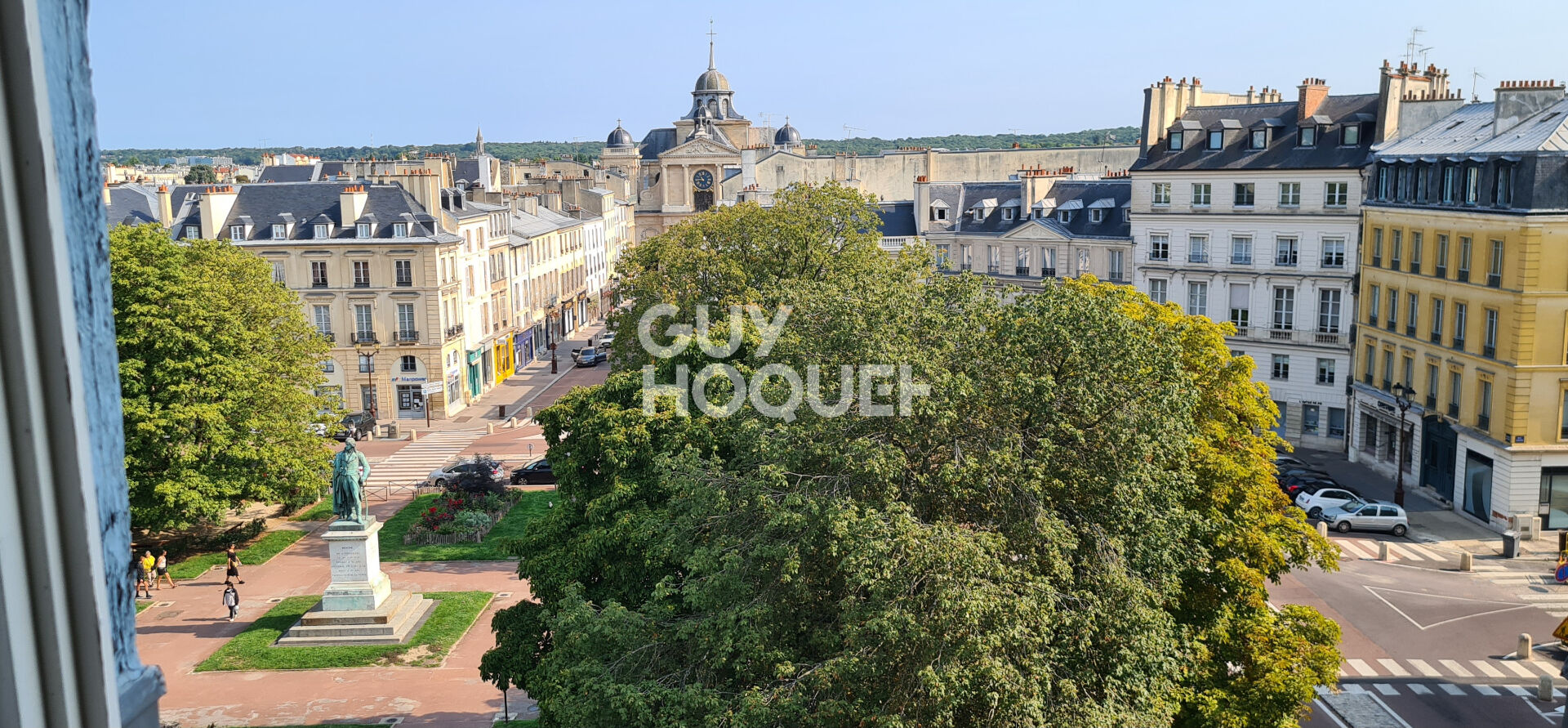 Dernier étage, Place Hoche, adresse emblématique