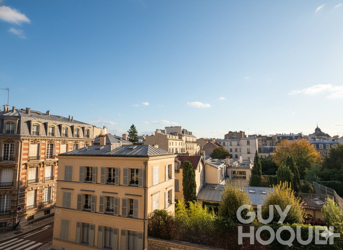 Versailles appartement 4 vraies chambres. Vue imprenable sur Versailles et Notre-Dame