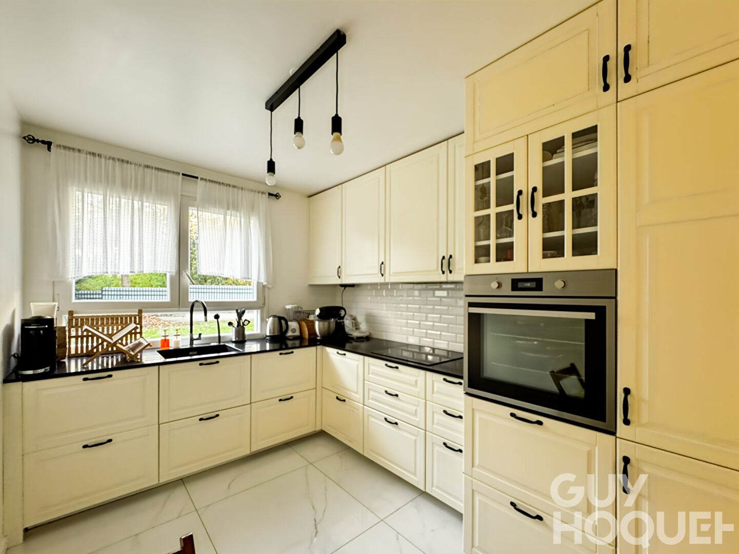 Appartement  69 m² - Terrasse - Parking - Cave -  Calme absolu - Vue verdoyante.