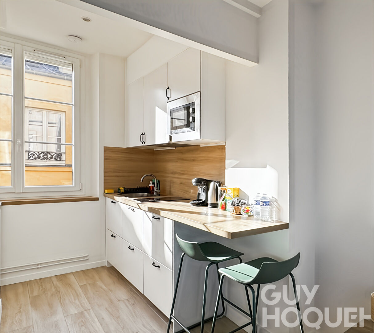 Studio haut de gamme - 2 étage - Rue Philippe Dangeau - Emplacement idéal - Aucun vis-à-vis.