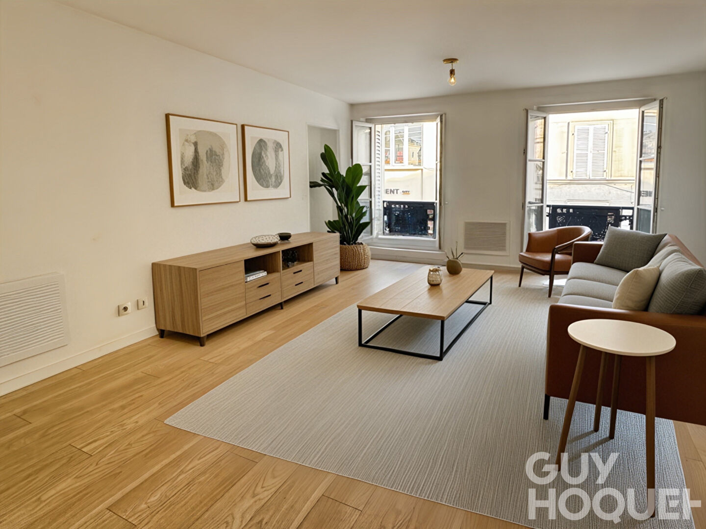 Versailles Chantiers  Mairie  / 2 pièces en Dernier étage / Fort potentiel duplex