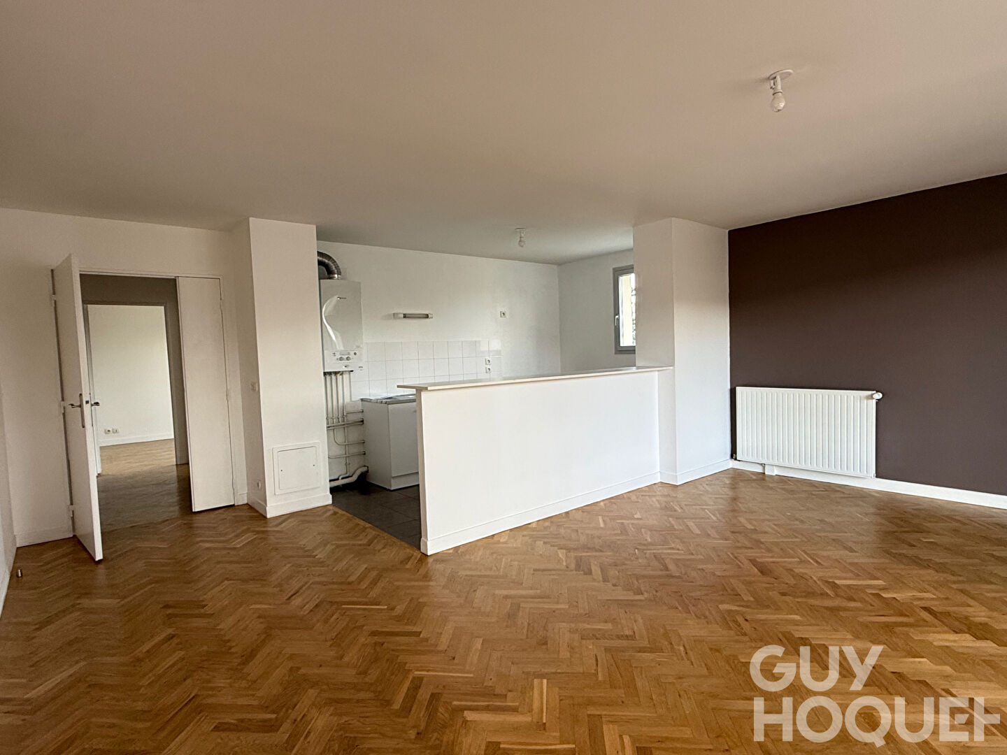 Versailles Montreuil 3 pièces de 75 m² avec deux balcons, parking et DPE C