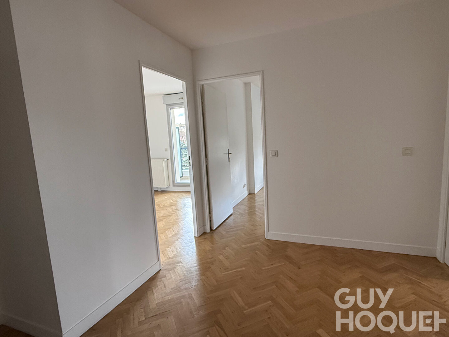 Versailles Montreuil 3 pièces de 75 m² avec deux balcons, parking et DPE C