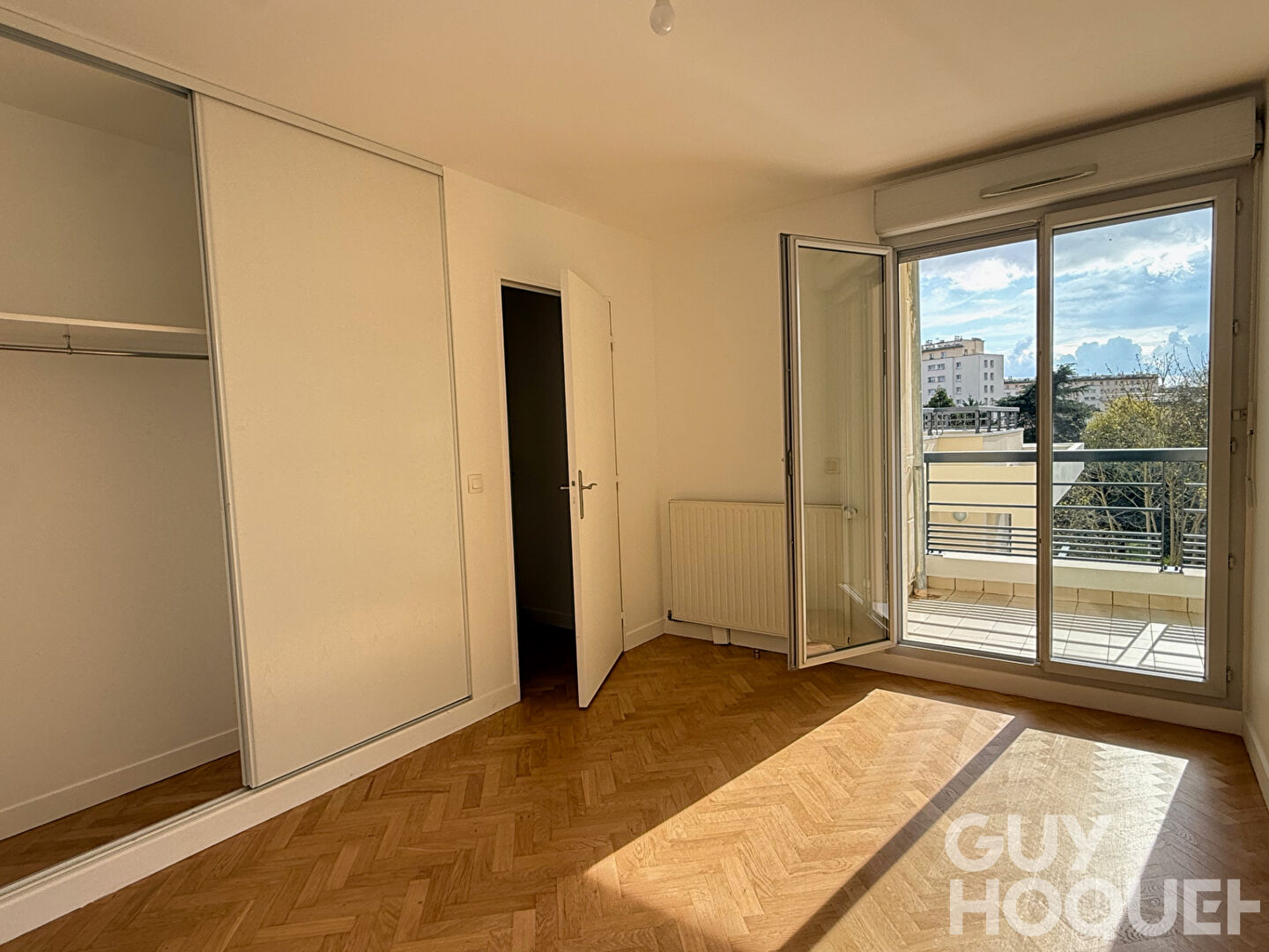 Versailles Montreuil - Appartement 3 pièces 70 m² 3eme étage  Deux balcons Parking DPE C