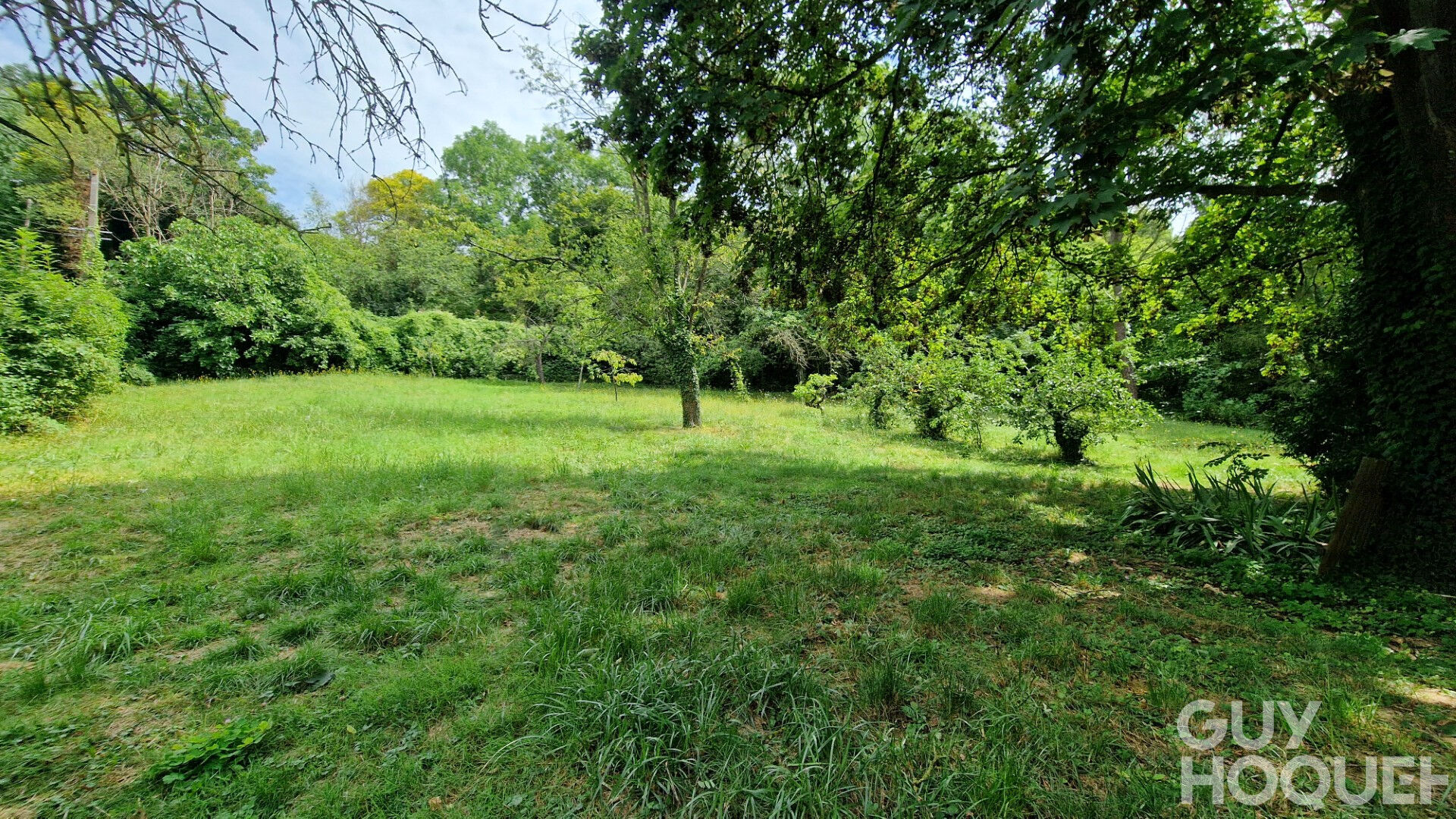 Grande maison familiale 170 m² , 3 chambre dont 1 suite parentale, salon cathédrale, grand jardin