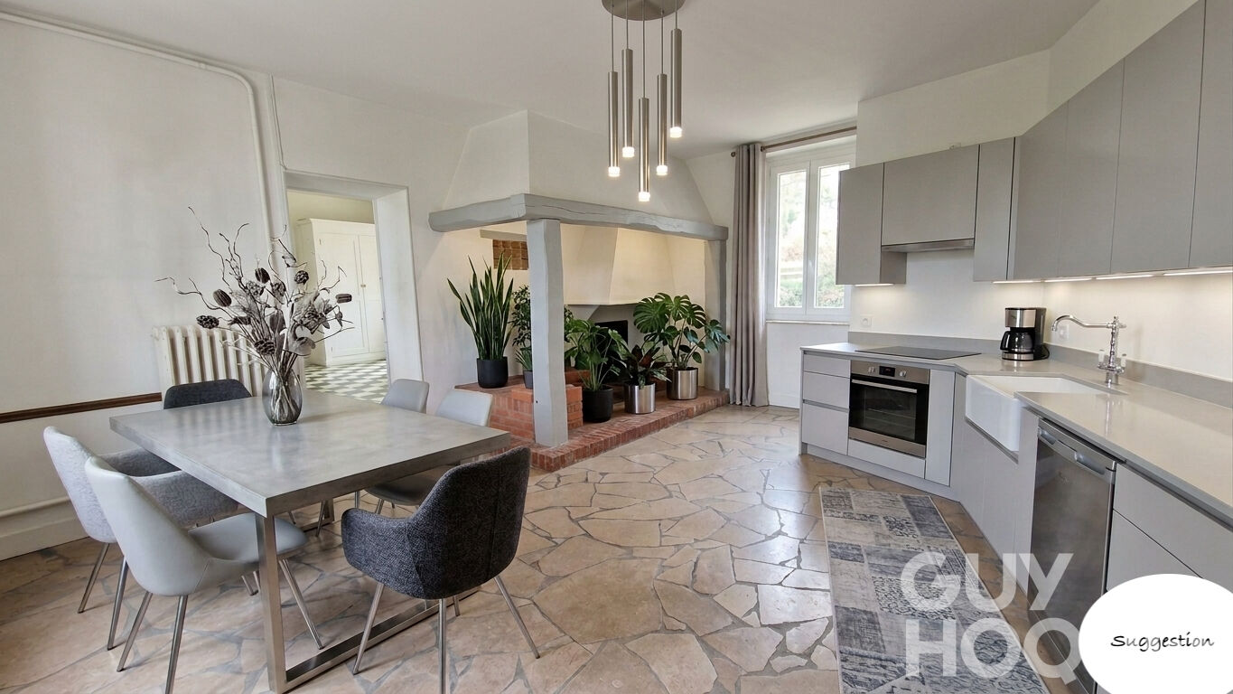 Maison au calme avec fort potentiel, emplacement recherché proche A13