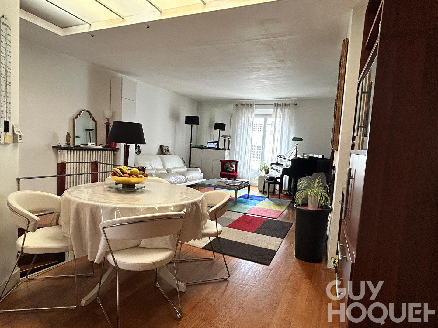 Trois pièces, dernier étage avec patio, hyper centre La Rochelle