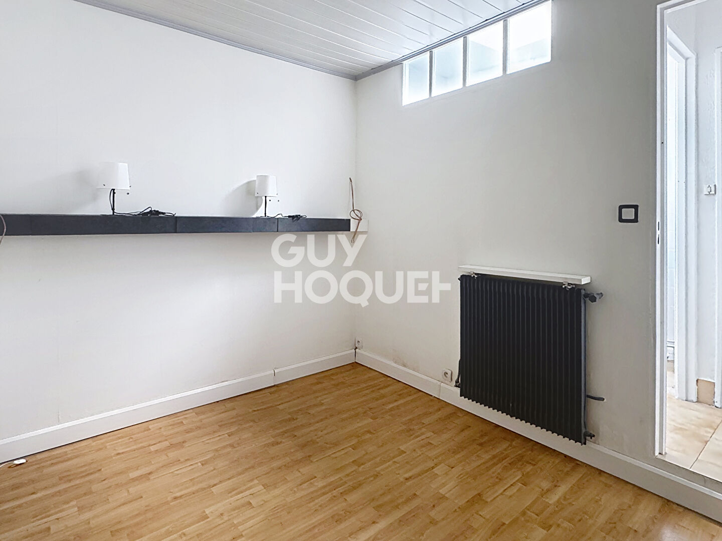 À VENDRE  Charmante maison de ville 2 chambres  / Versailles Jussieu