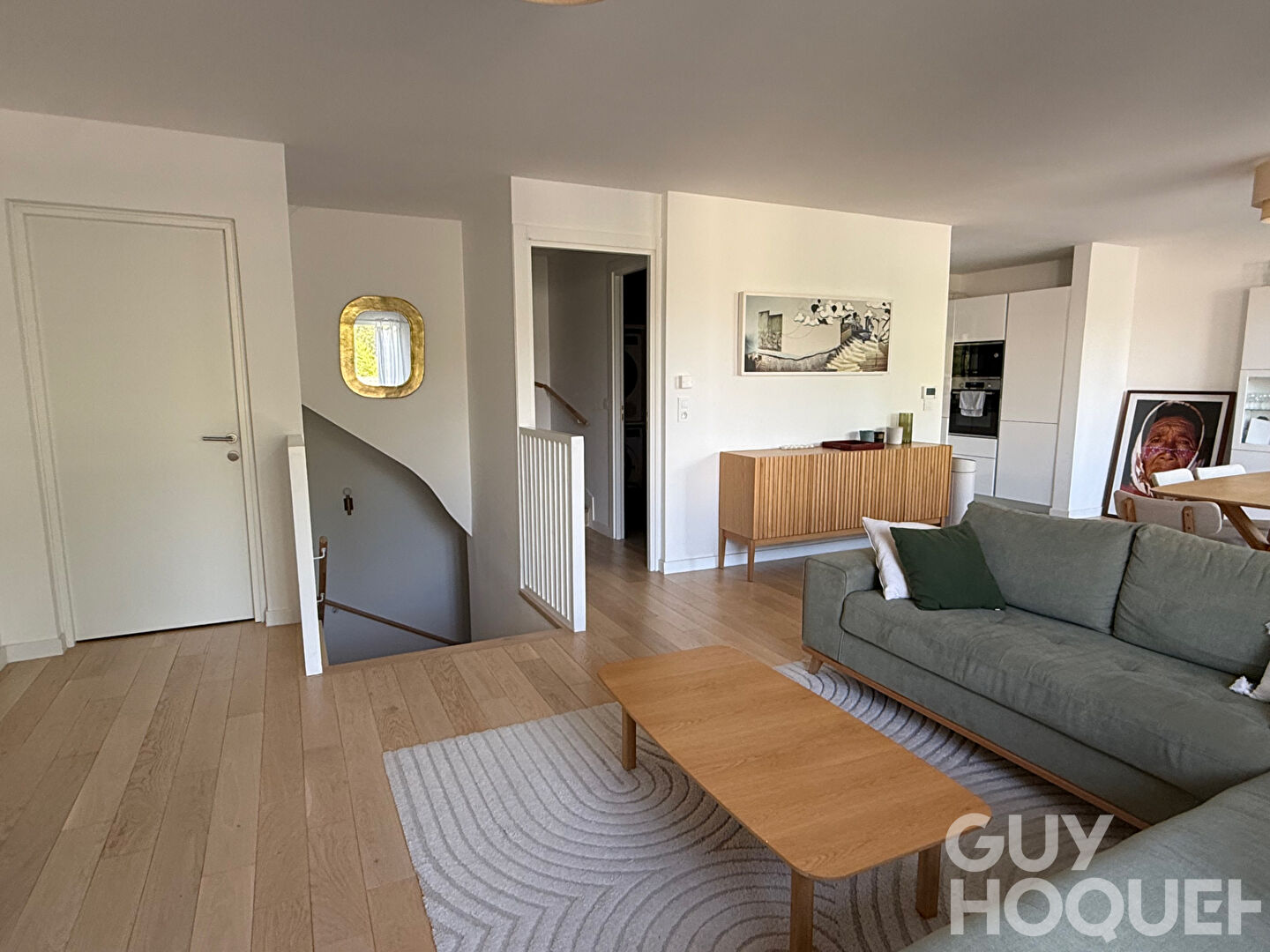 Appartement  duplex 5 pièce(s) 104 m2 avec terrasse