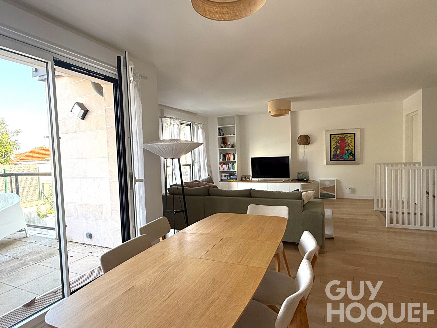 Appartement  duplex 5 pièce(s) 104 m2 avec terrasse