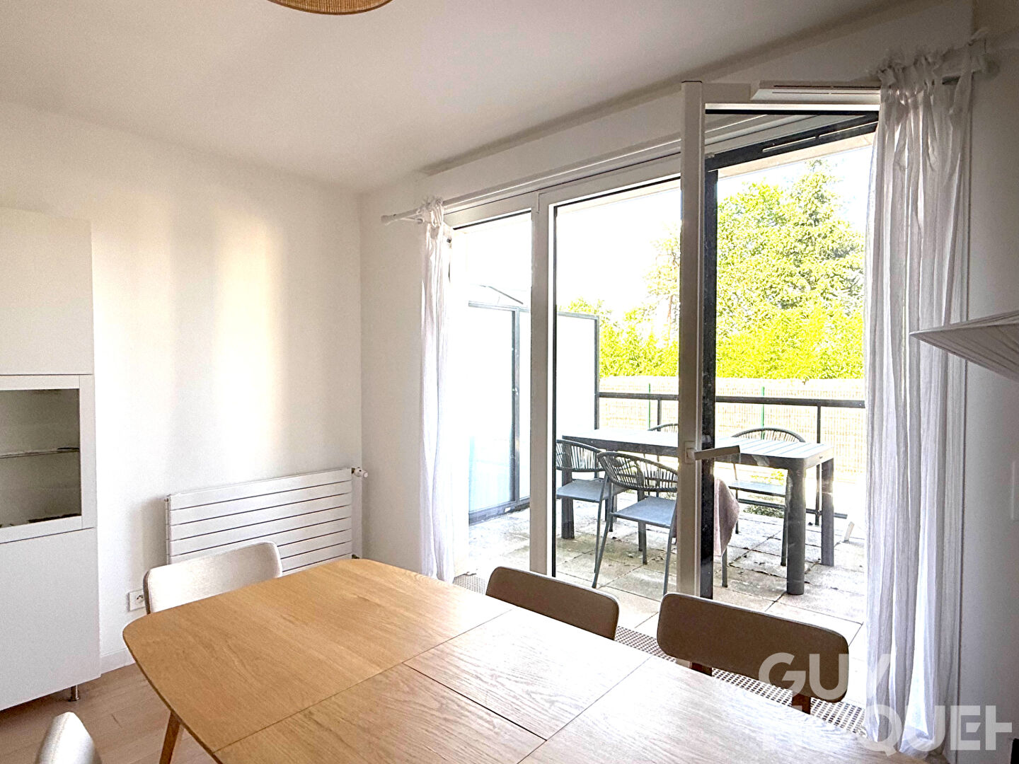 Appartement  duplex 5 pièce(s) 104 m2 avec terrasse