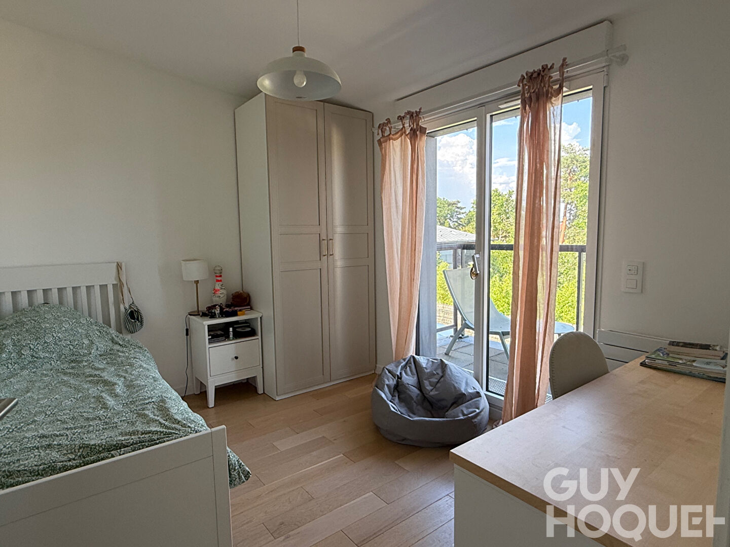 Appartement  duplex 5 pièce(s) 104 m2 avec terrasse