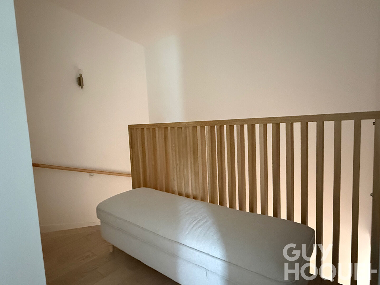 Appartement  duplex 5 pièce(s) 104 m2 avec terrasse