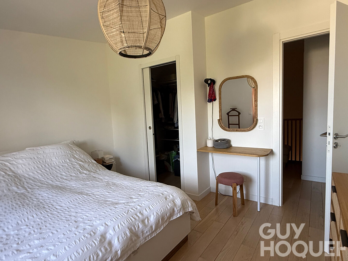 Appartement  duplex 5 pièce(s) 104 m2 avec terrasse