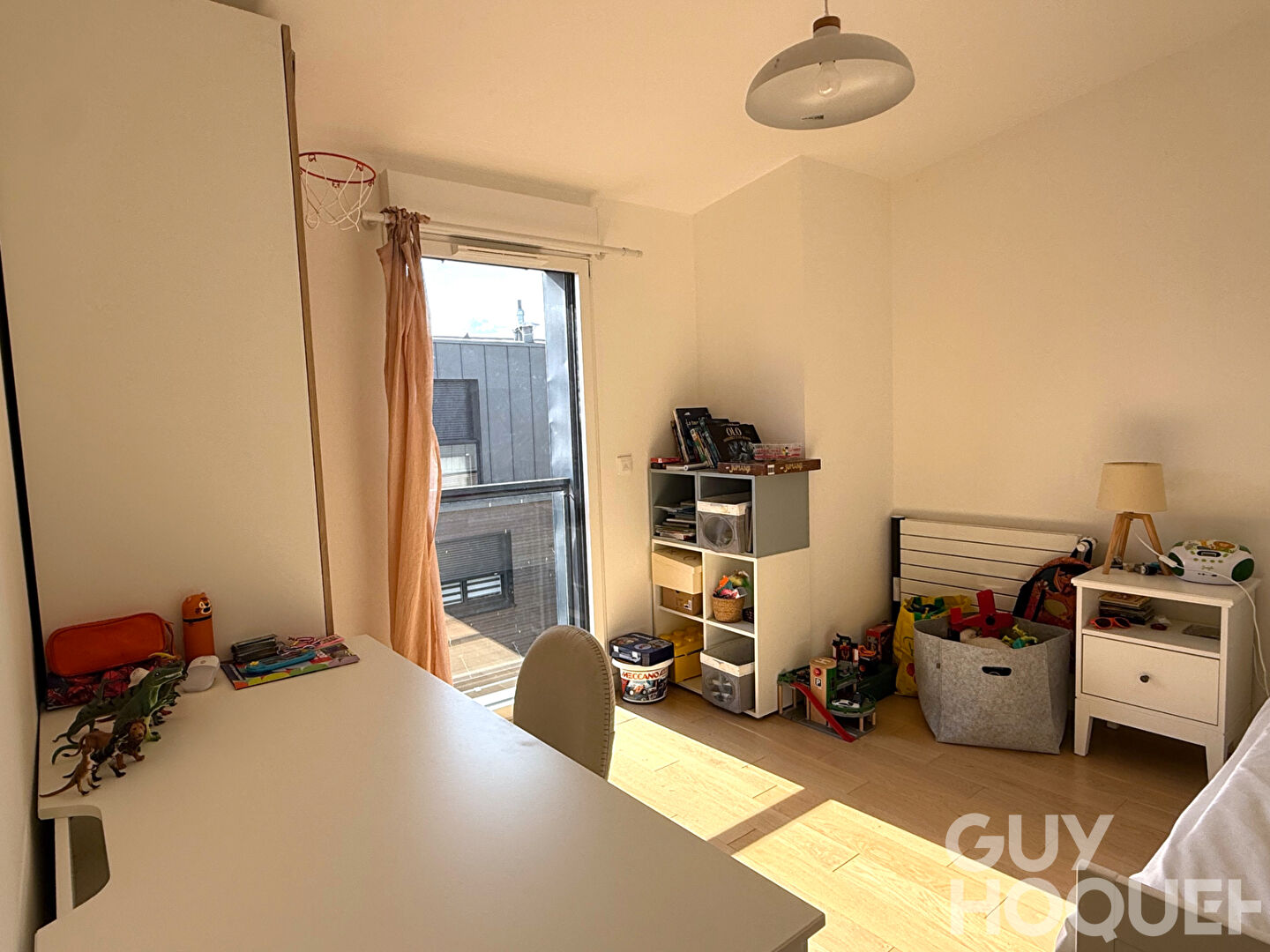Appartement  duplex 5 pièce(s) 104 m2 avec terrasse