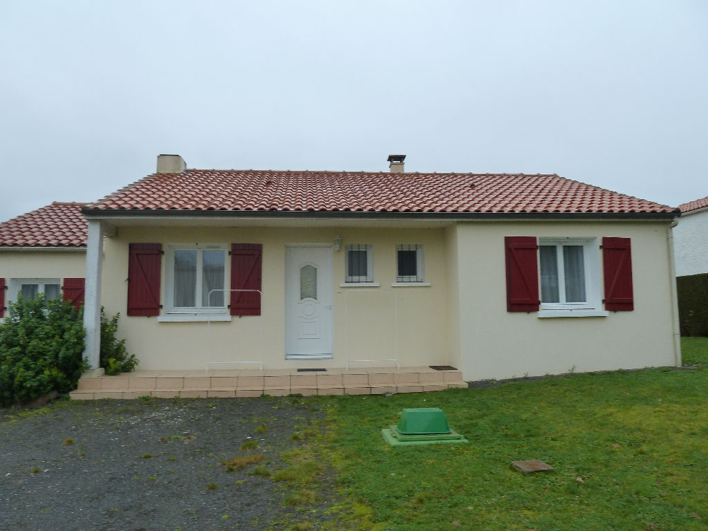 À vendre, maison d'environ 140 m², 5 pièces à MONTBERT (44140).