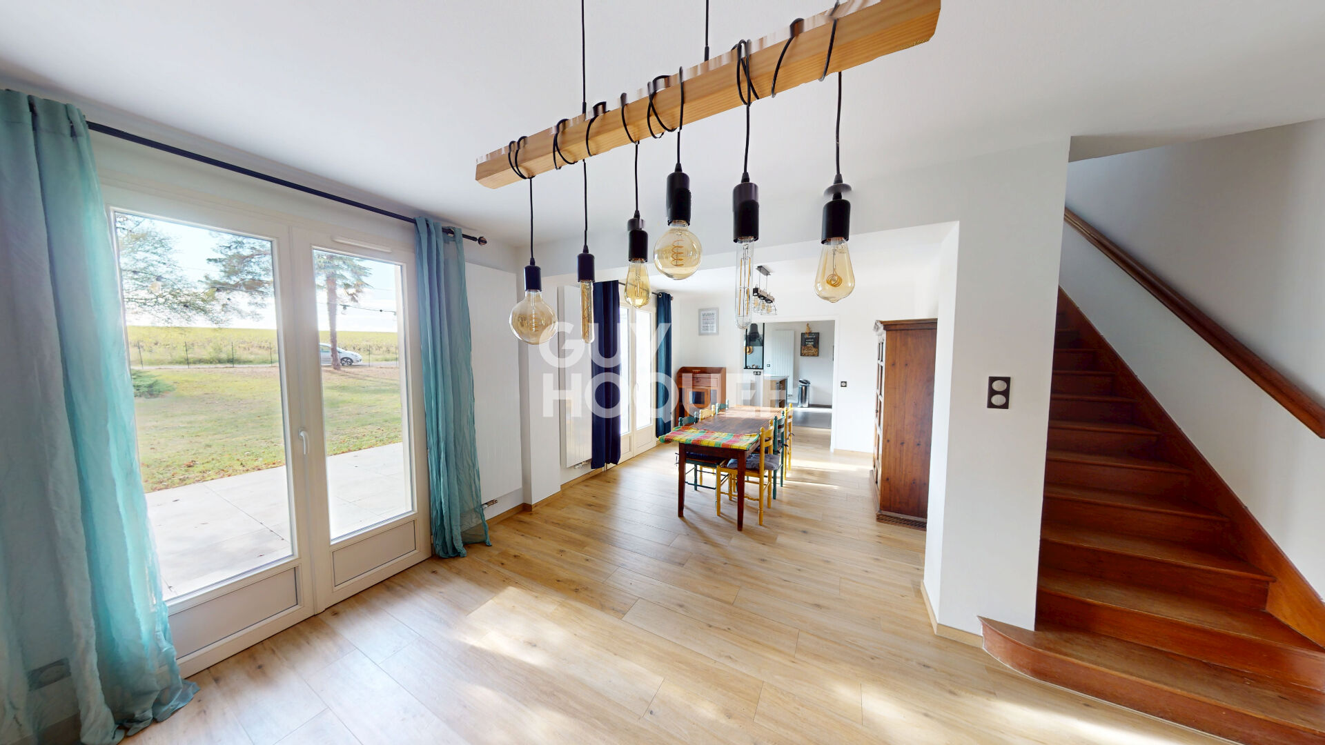 Maison meublée 6 pièces de 137 m2