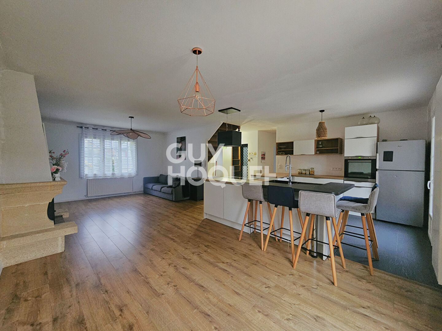 À VENDRE : MAISON - 5 CHAMBRES - JARDIN