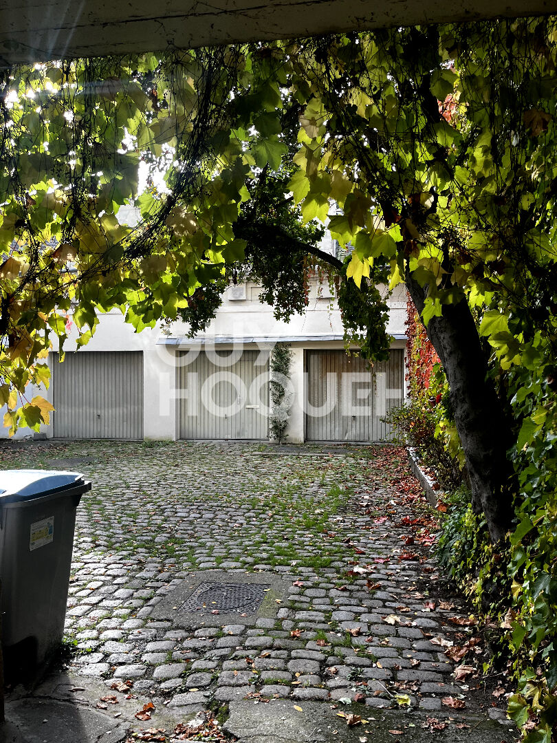 Appartement de charme 4 pièces 107 m2 bv Guist'hau non meublé