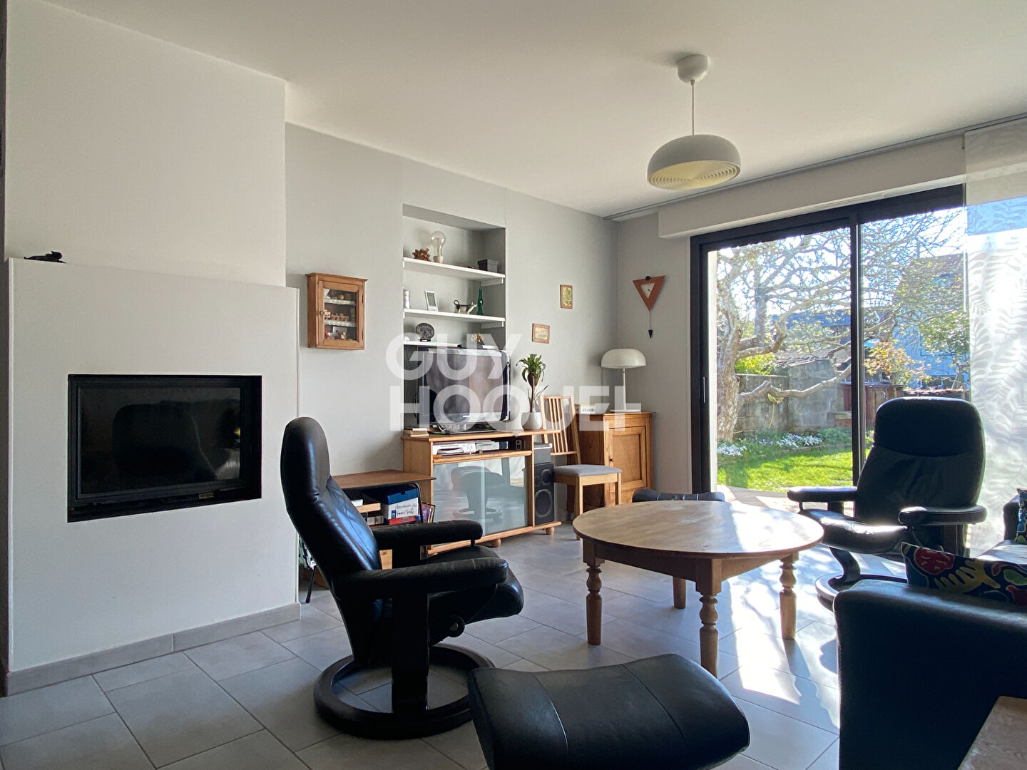 Maison au calme avec jardin arboré