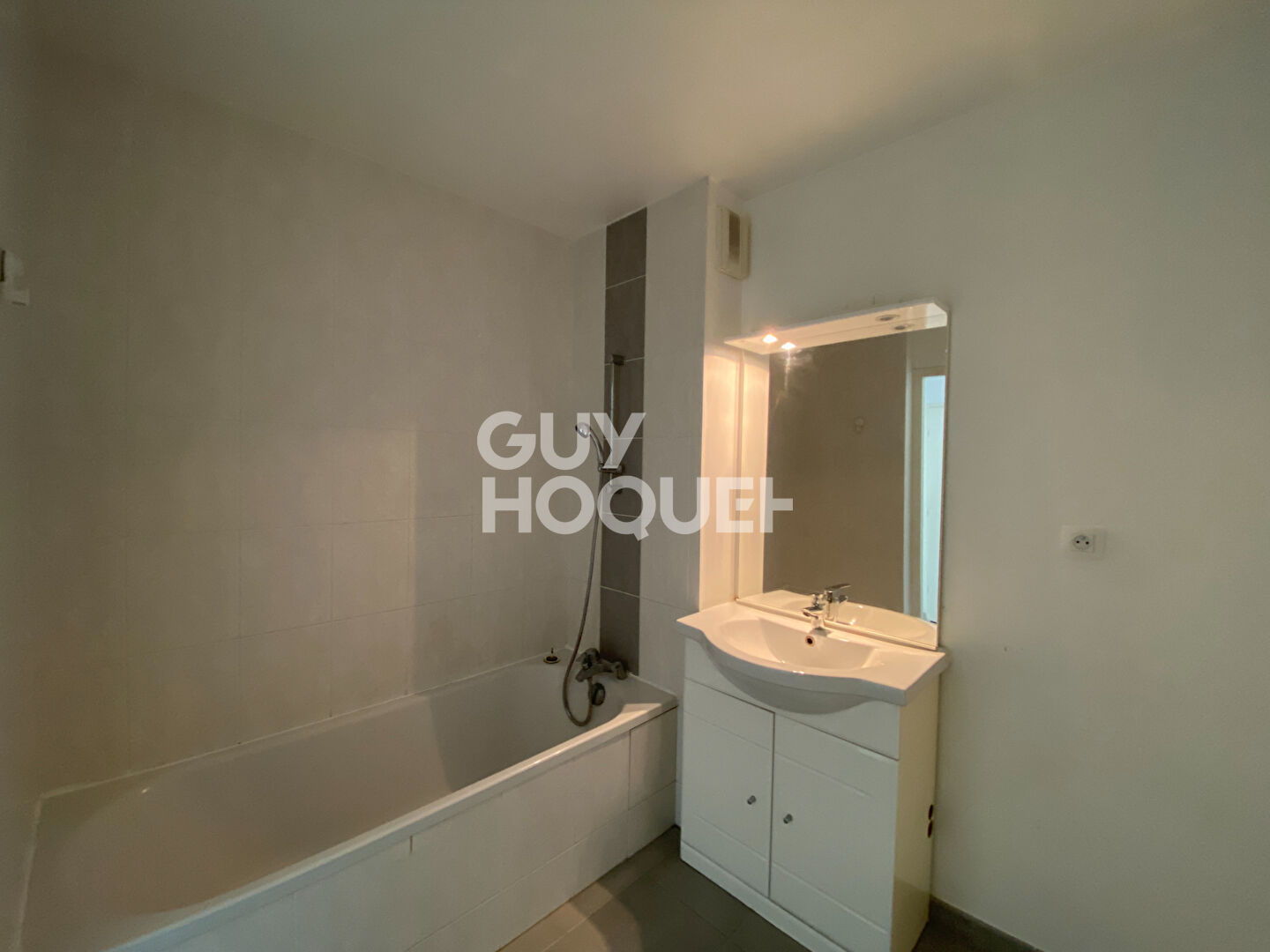 Charmant T3 avec balcon verdoyant et double stationnement