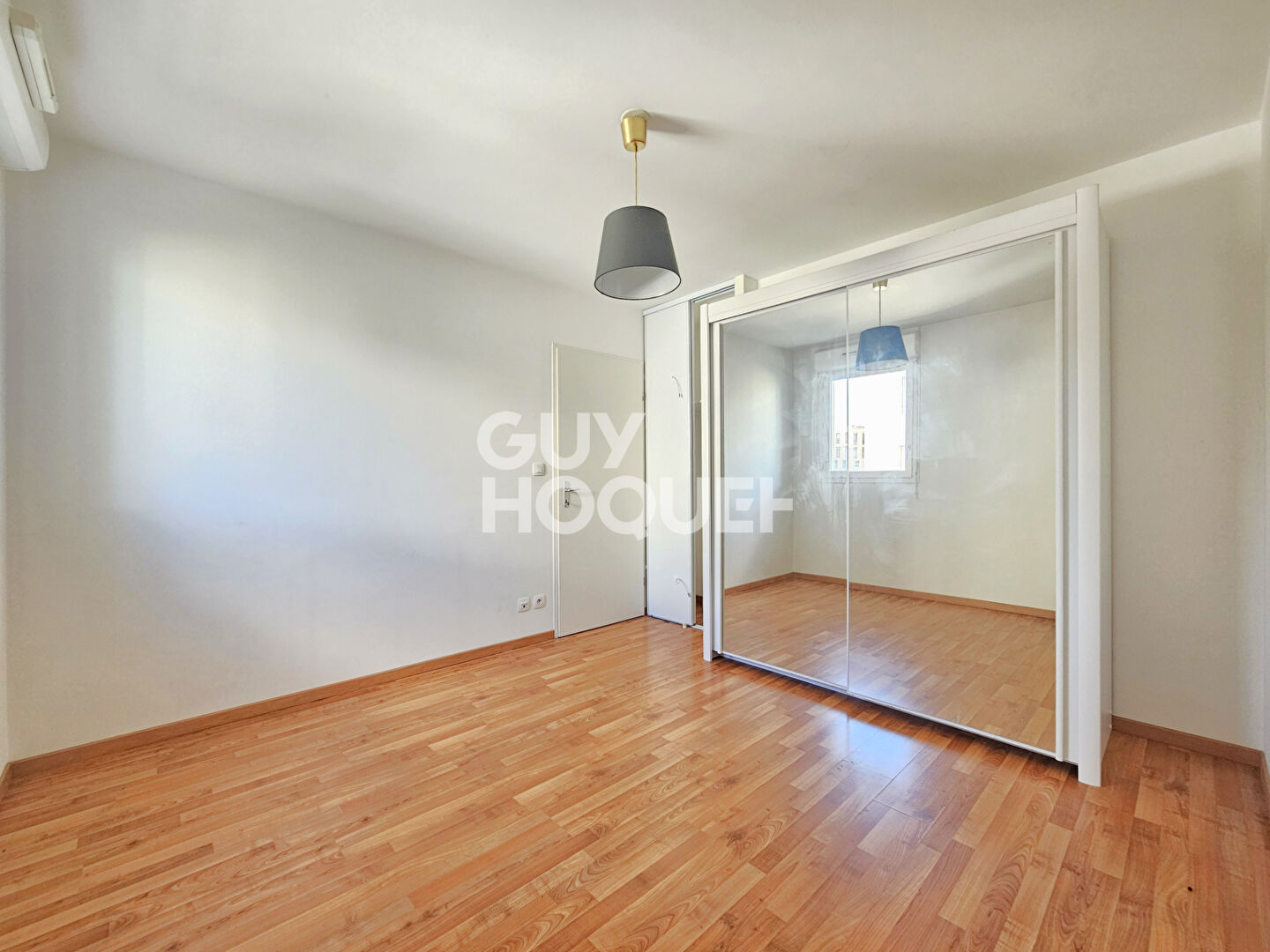 T2 CLÉ EN MAIN - PROCHE GARE - STATIONNEMENT