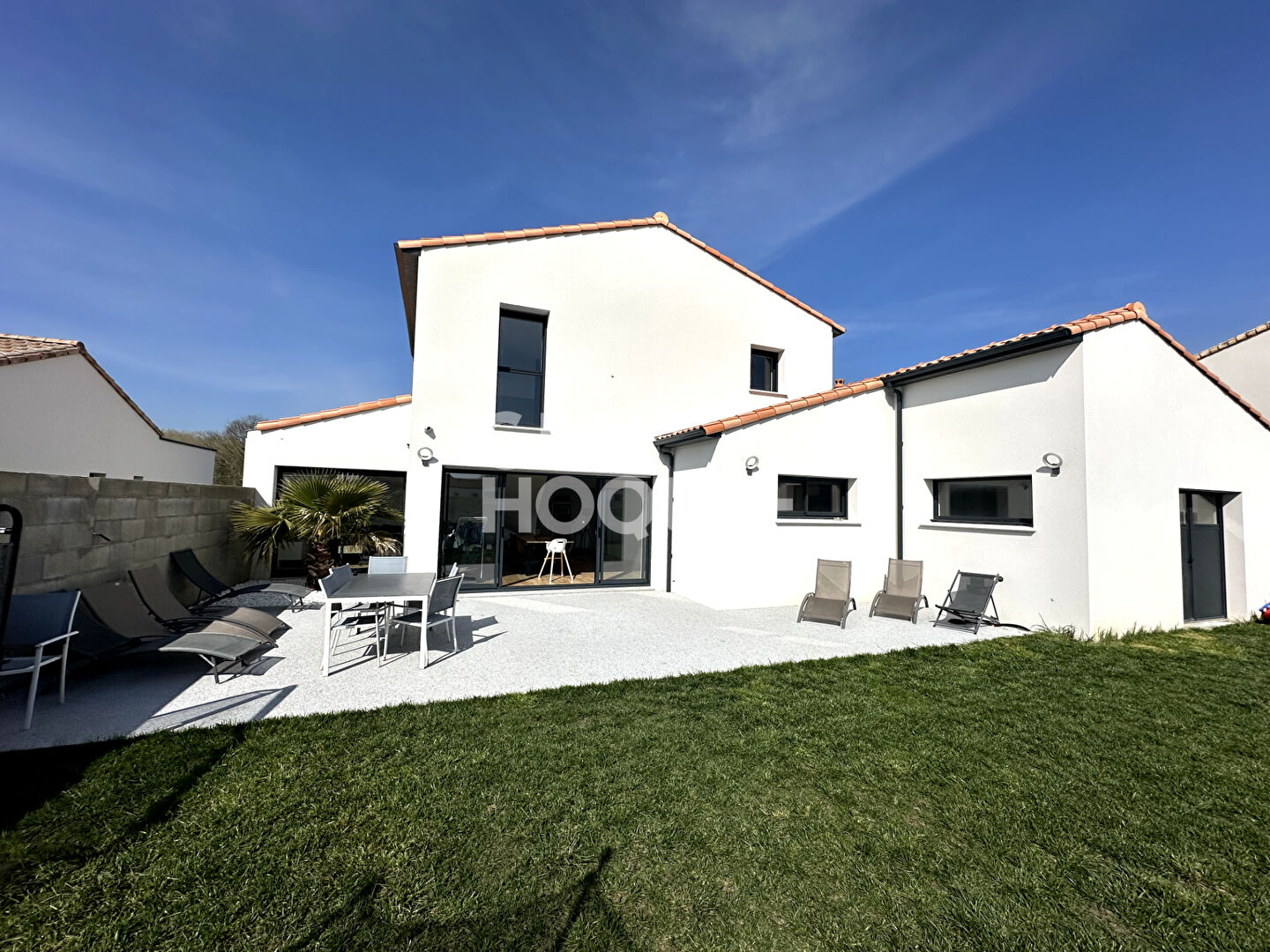 Maison 4 chambres + 1 bureau