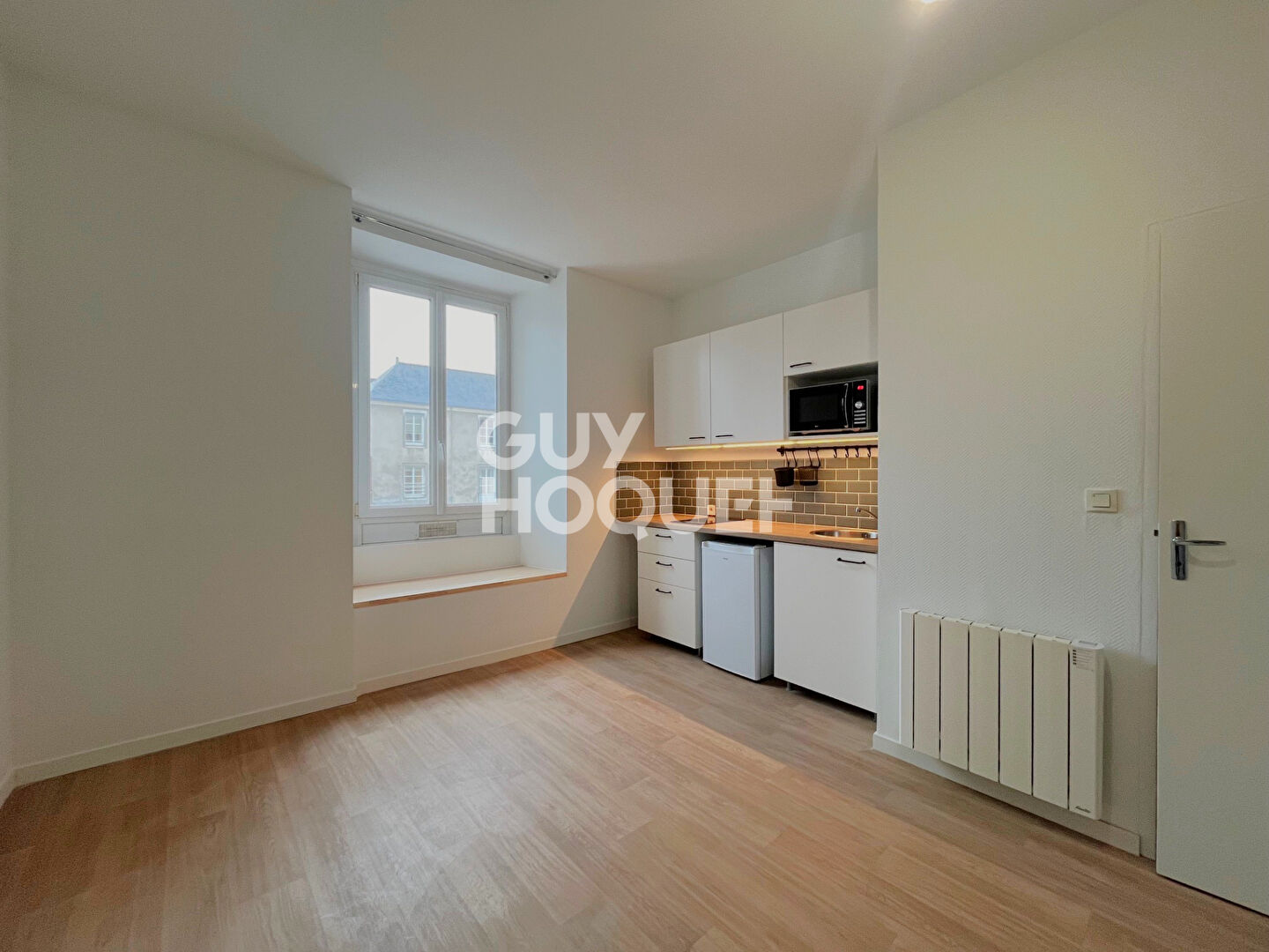 STUDIO RÉNOVÉ CENTRE VILLE