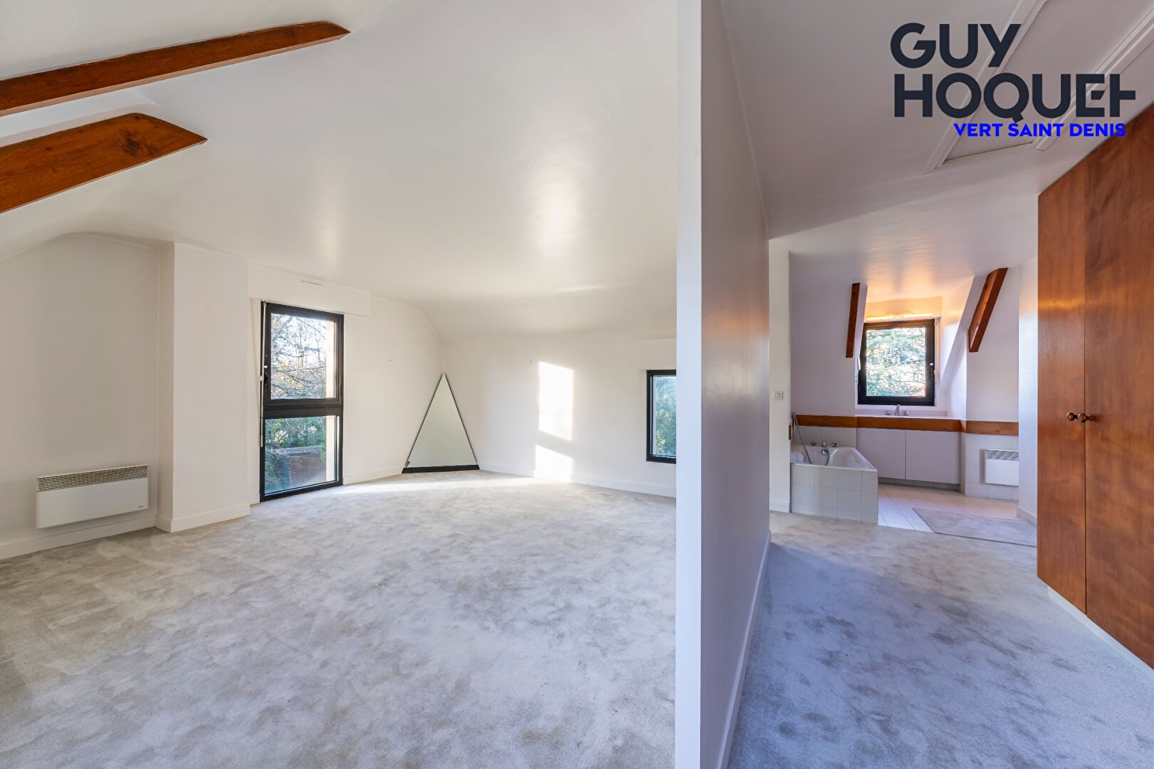 Maison d'architecte  214 m² sur parc de 7 400 m²  Seine-Port