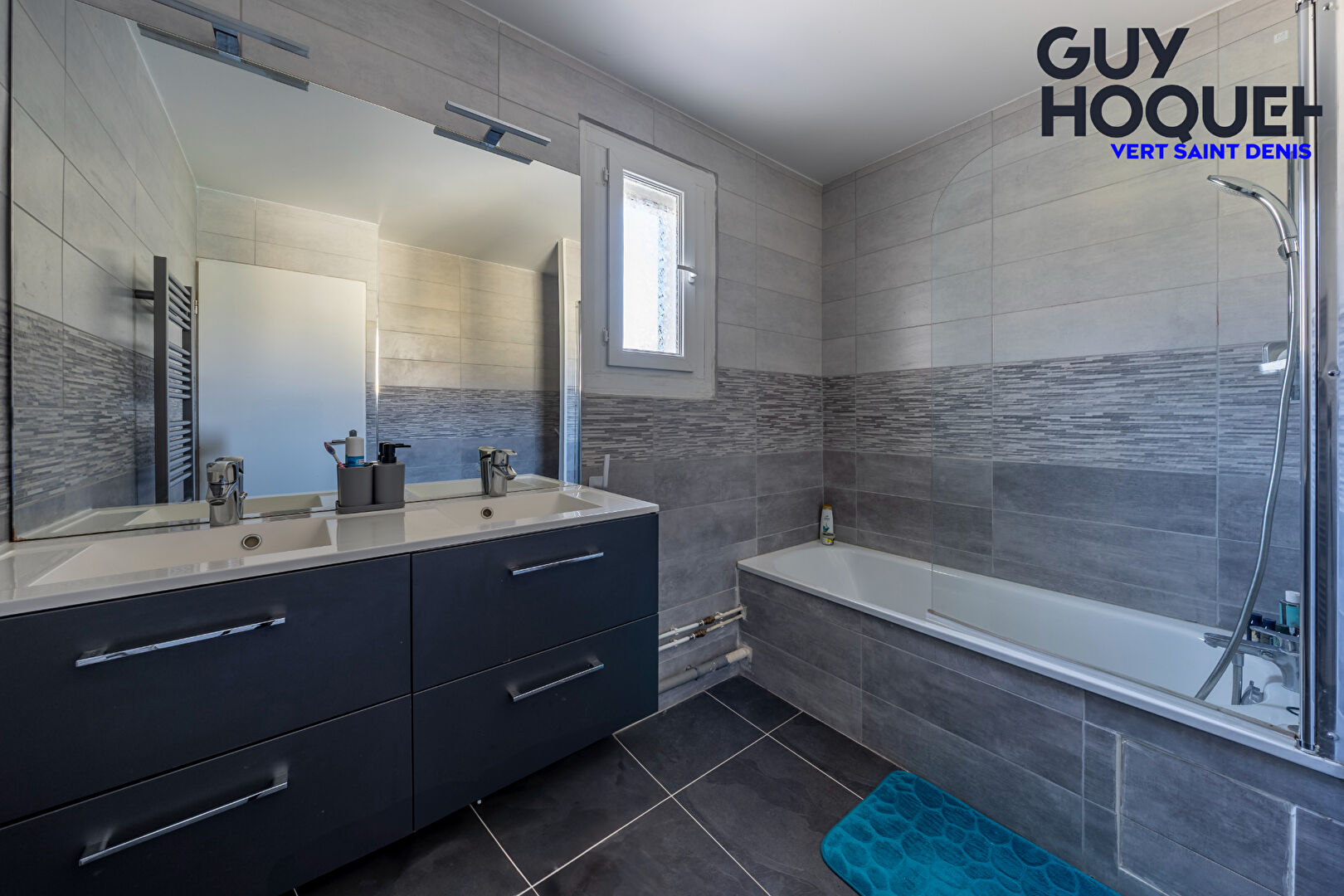 Maison 4 pièces / 3 chambres en TRES BON ETAT sur Vert Saint Denis