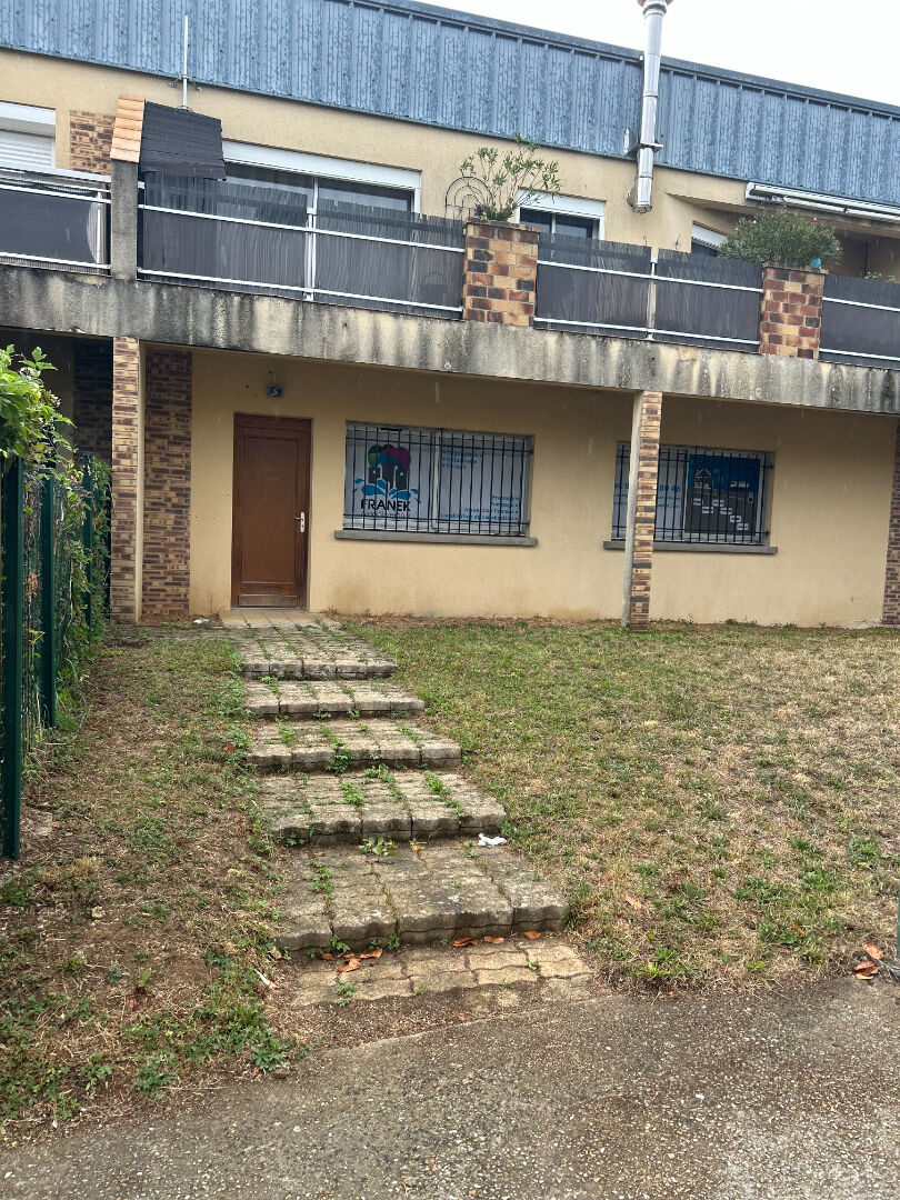 Bureaux / Appartement - 5 pièces de 99 m²