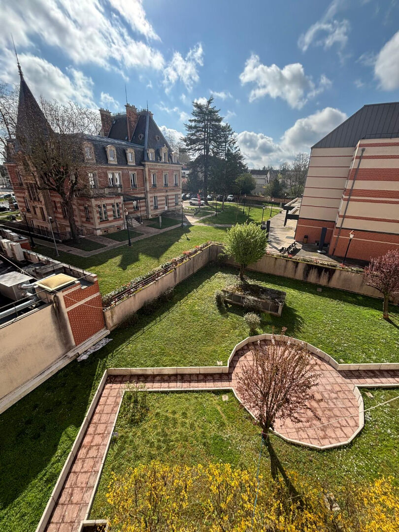 À vendre  Charmant 2 pièces de 37 m² à Melun Emplacement idéal !