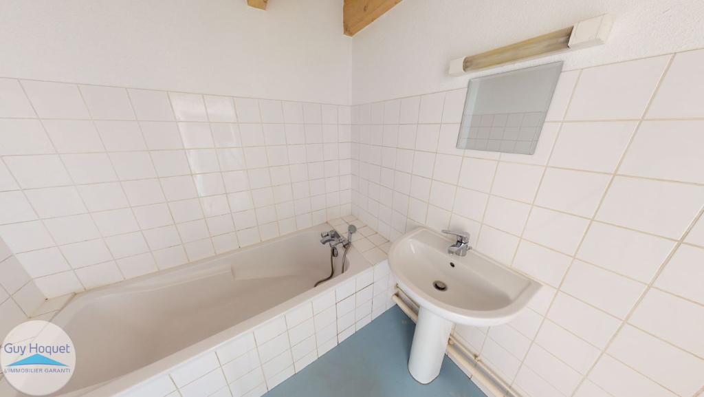 À louer, appartement d'environ 85 m², 4 pièces à VESOUL (70000).