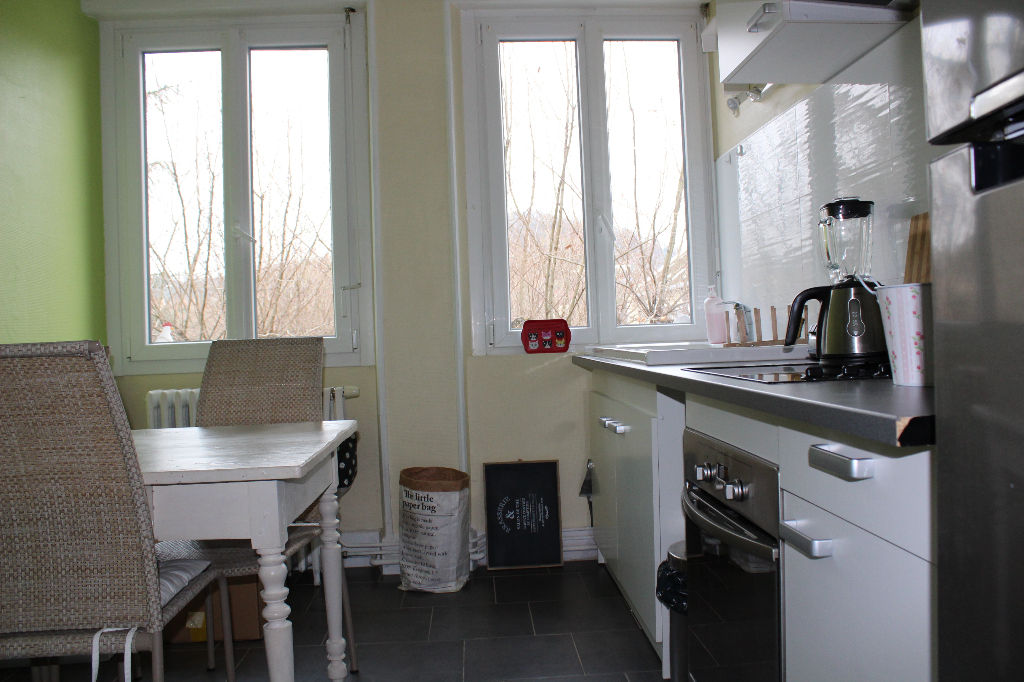 À louer, appartement de 77 m², 3 pièces à VESOUL (70000).