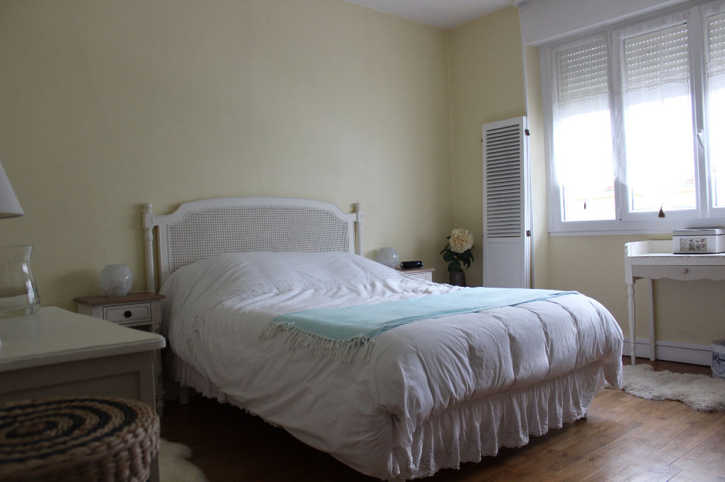 À louer, appartement de 77 m², 3 pièces à VESOUL (70000).