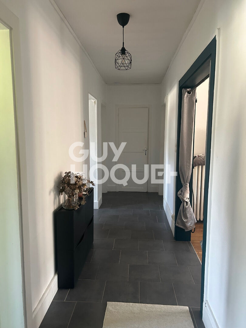 À louer, appartement de 77 m², 3 pièces à VESOUL (70000).