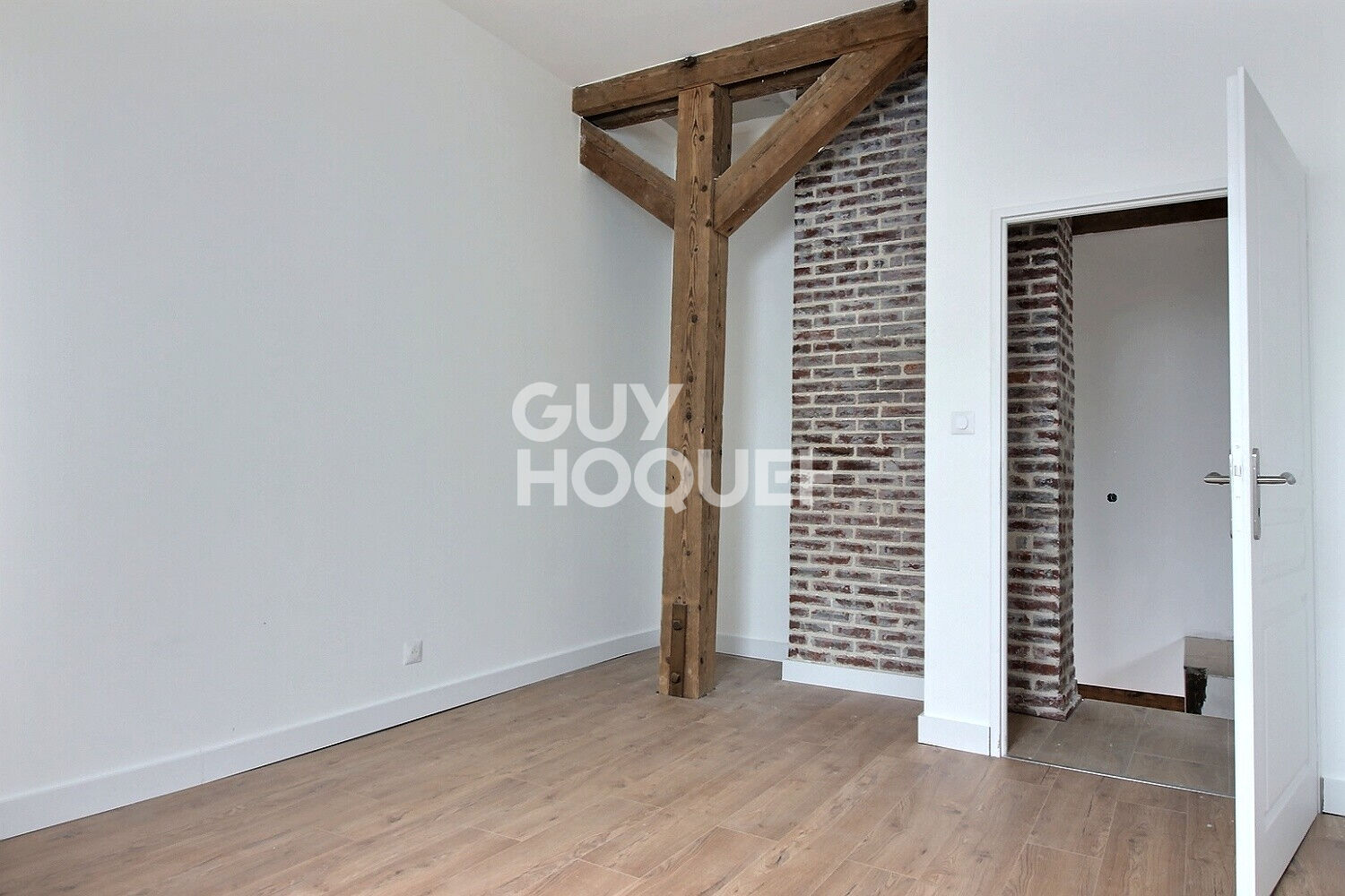 Appartement T5 neuf balcon 112.5 m2 garages