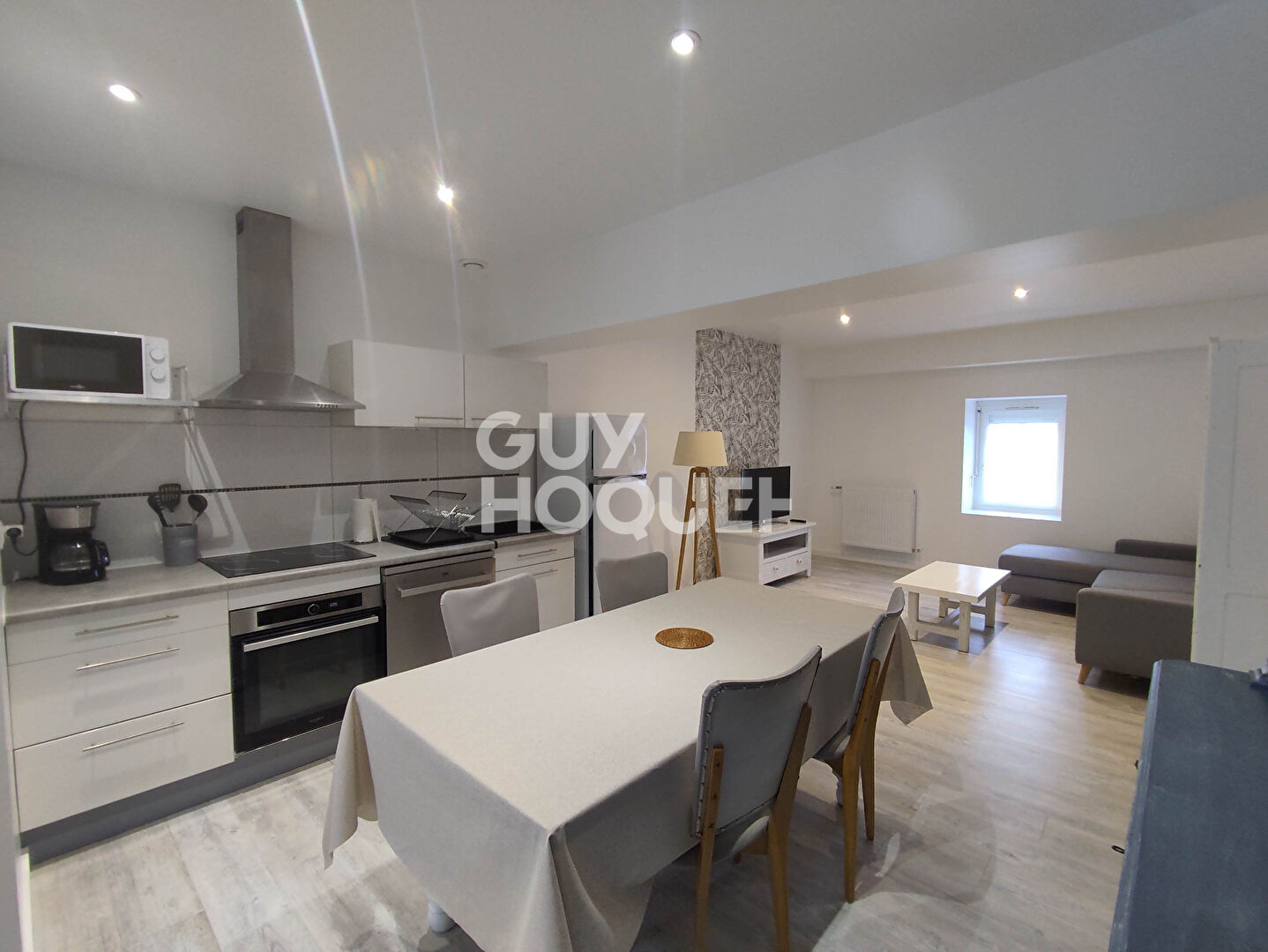 T2  MEUBLE DUPLEX - Saint Vit  - 51 m² - Libre au 01/02/2026